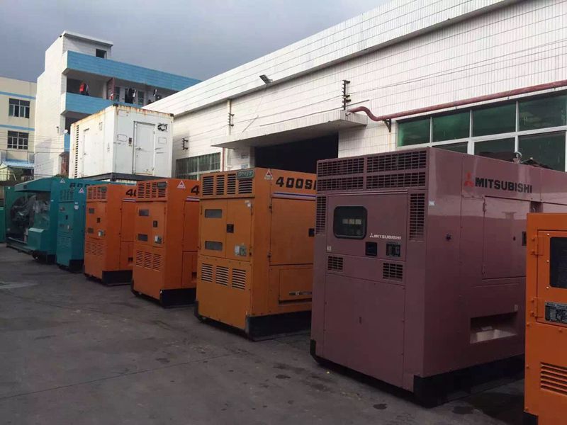 二手環(huán)保靜音型發(fā)電機(jī)倉庫